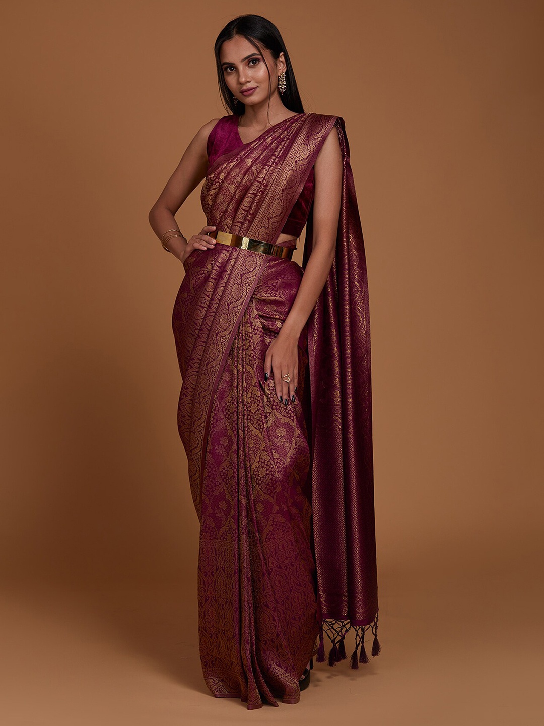 

Koskii Maroon & Gold-Toned Ethnic Motifs Zari Art Silk Saree