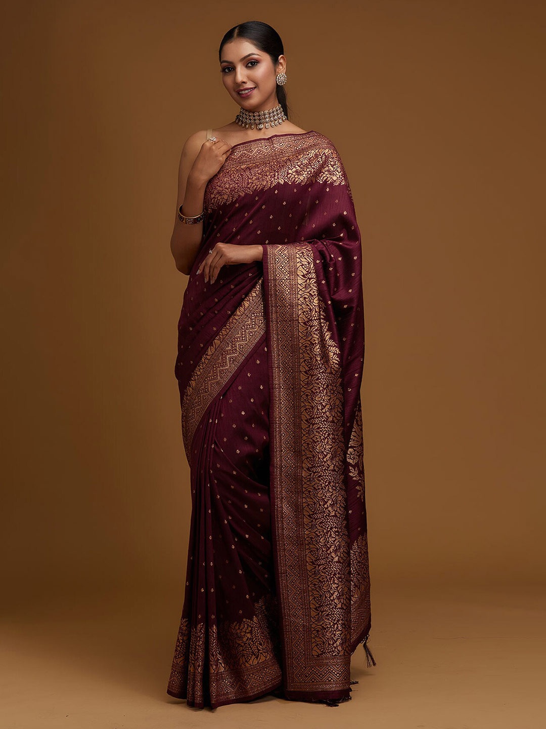 

Koskii Maroon & Gold-Toned Woven Design Zari Brocade Saree