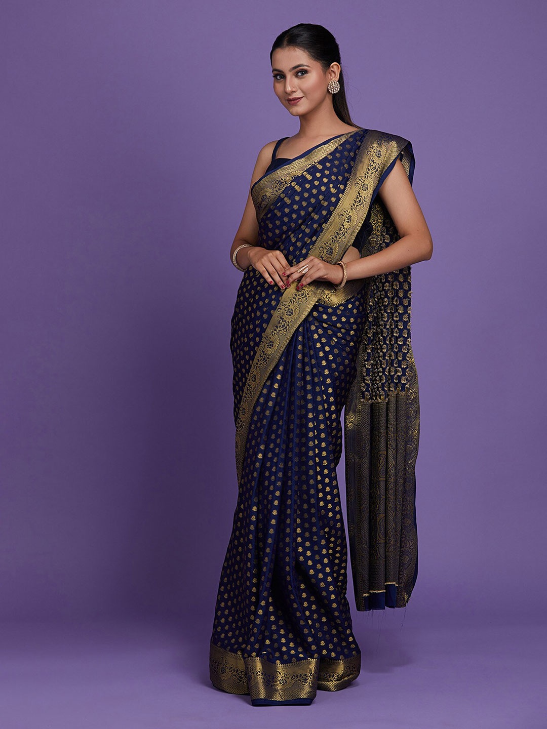 

Koskii Women Navy Blue & Gold-Toned Woven Design Zari Art Silk Banarasi Saree
