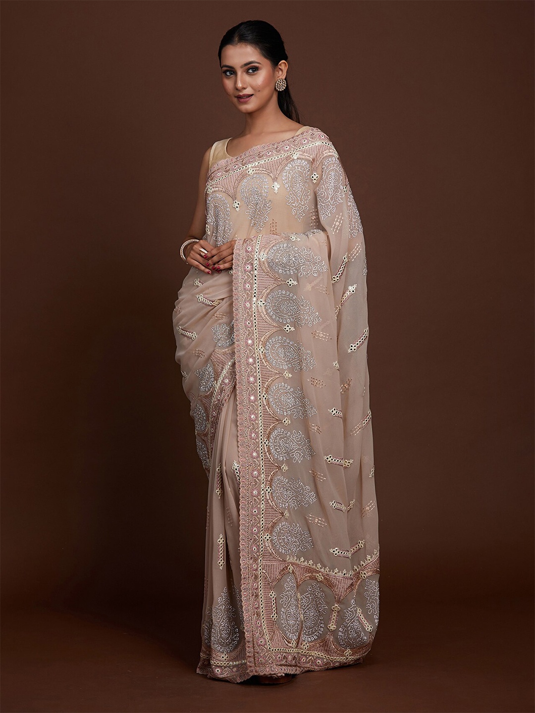 

Koskii Peach-Coloured Ombre Saree