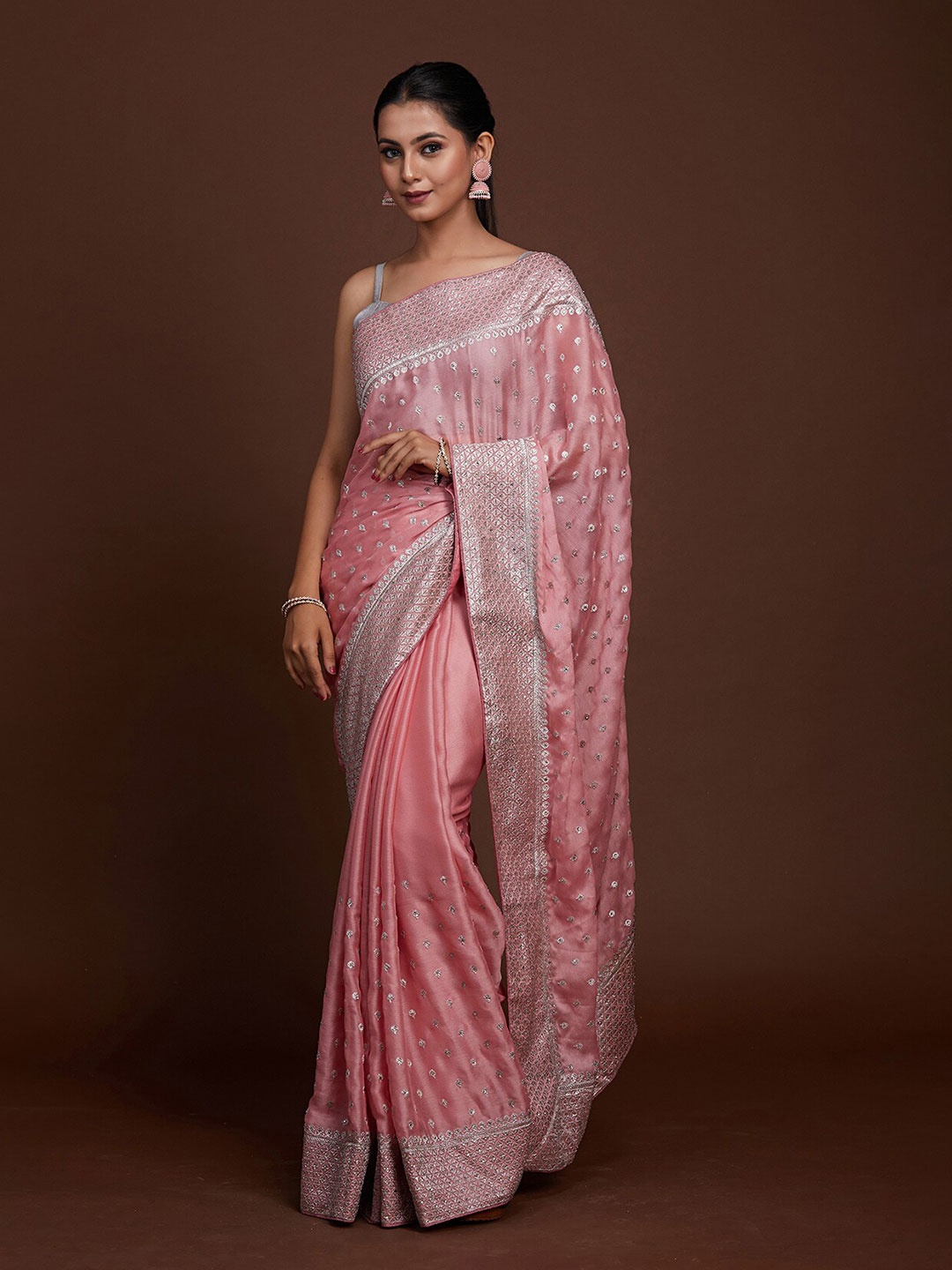 

Koskii Pink & Silver-Toned Embellished Embroidered Saree
