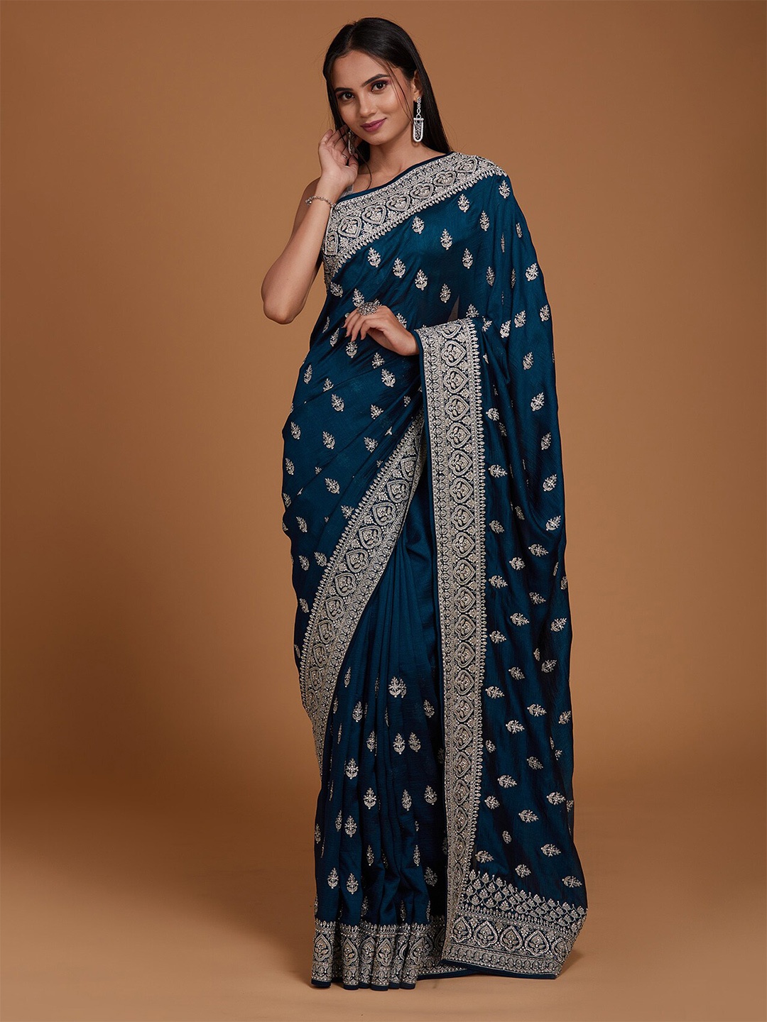 

Koskii Blue & Silver-Toned Floral Embroidered Art Silk Saree