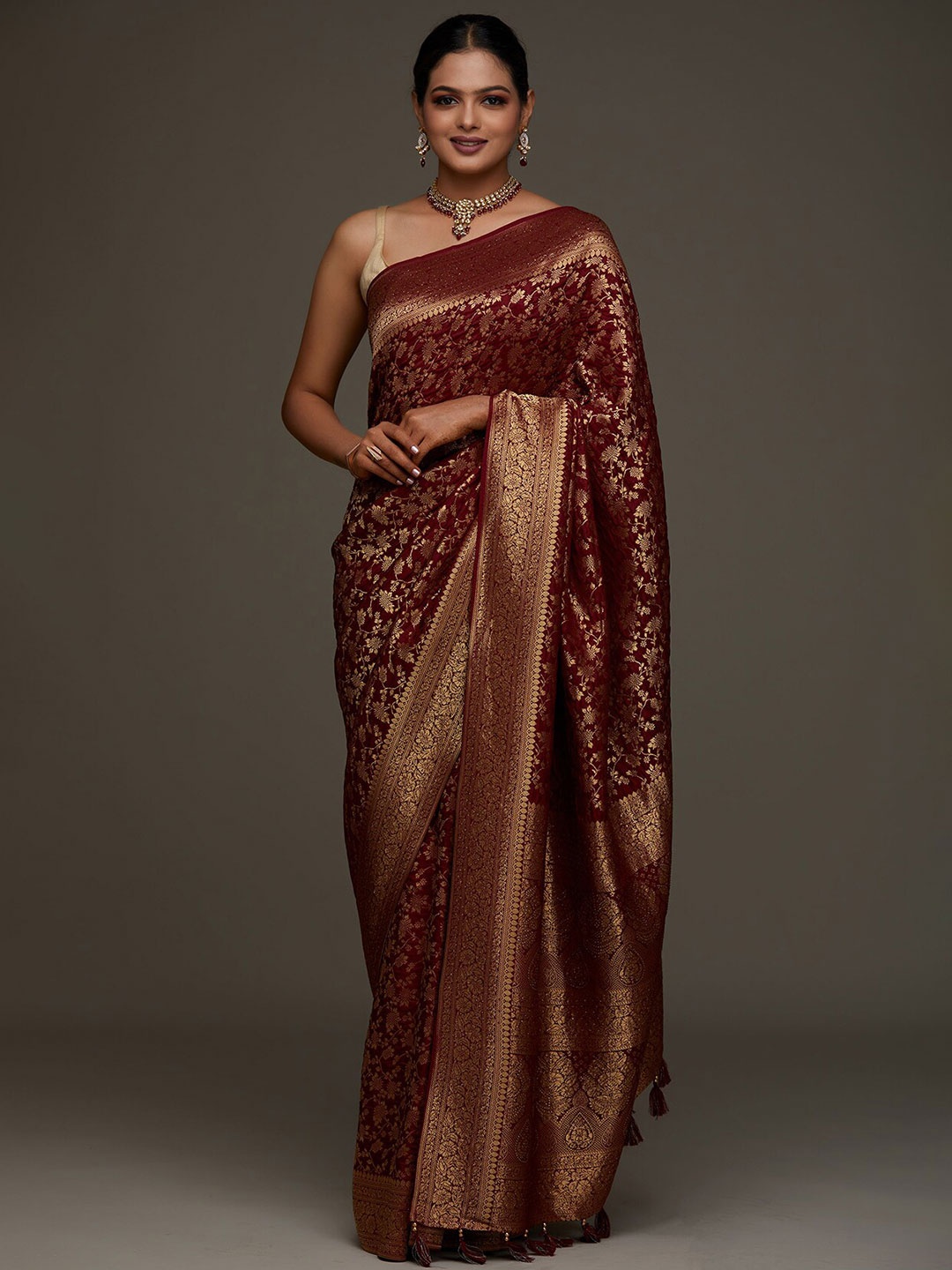 

Koskii Women Maroon & Gold-Toned Woven Design Zari Brocade Saree
