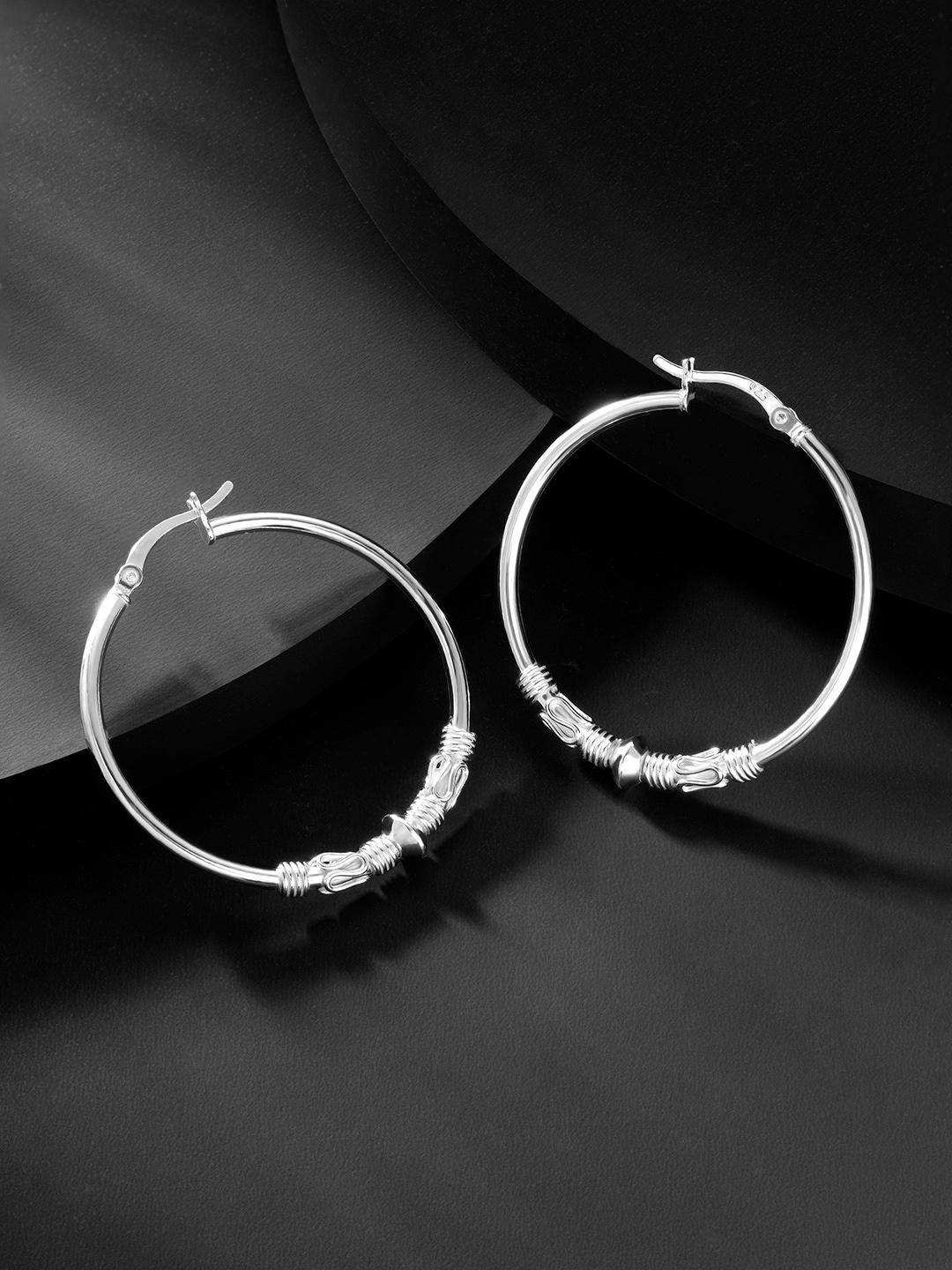 

Silvora by Peora Silver-Toned Circular Hoop Earrings