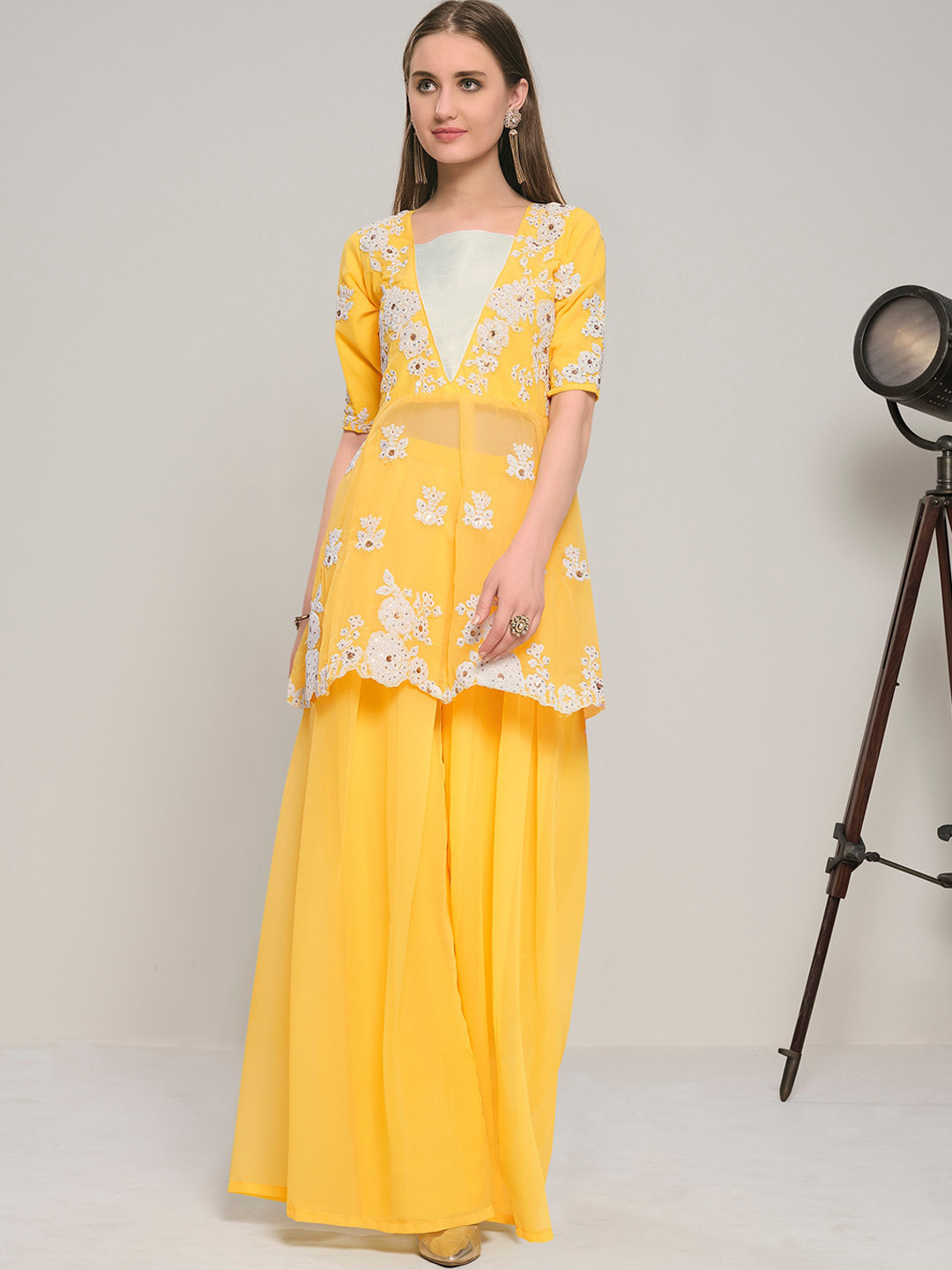 DRESSTIVE Women Yellow Floral Embroidered Thread Work Kurta with Palazzos