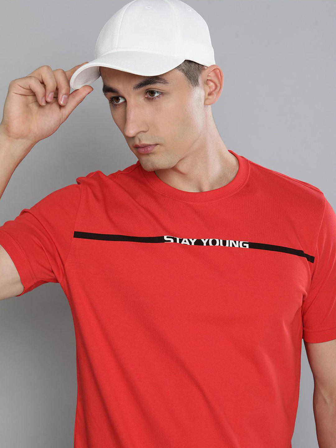 

HERE&NOW Men Red Typography Printed Pure Cotton T-shirt