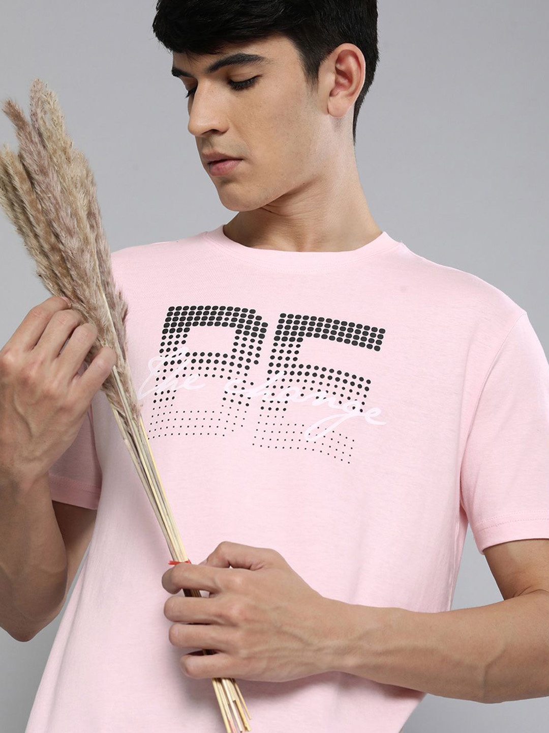 

HERE&NOW Men Pink & Black Typography Printed Pure Cotton T-shirt