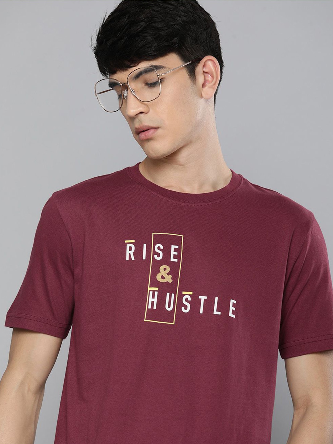 

HERE&NOW Men Burgundy & White Typography Printed Pure Cotton T-shirt