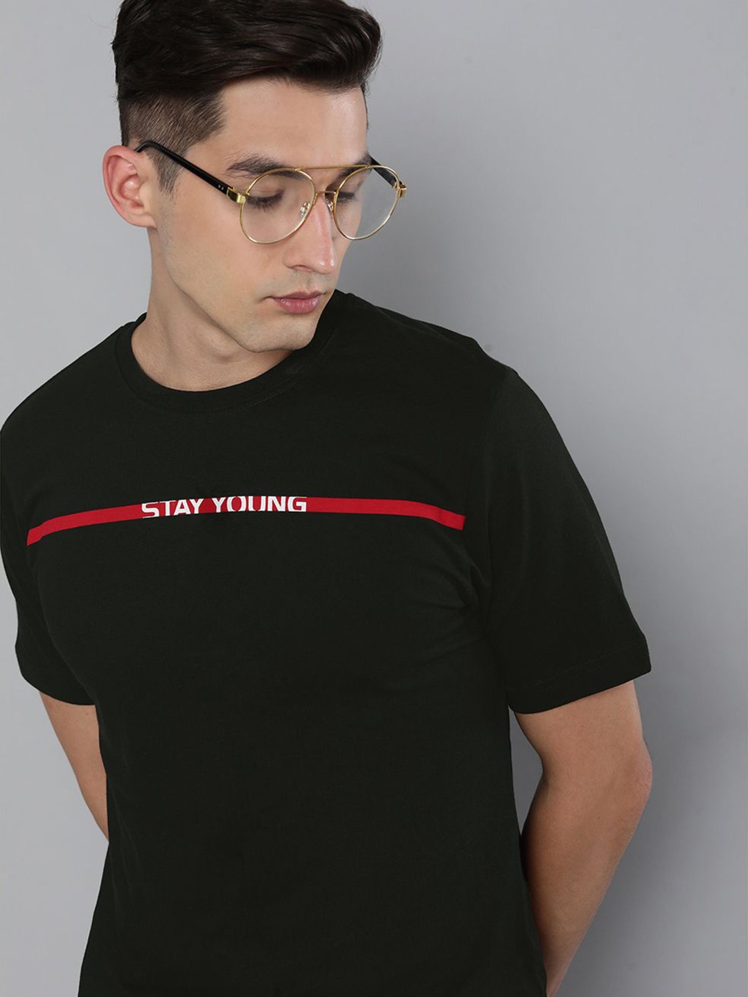 

HERE&NOW Men Black Typography Printed Pure Cotton T-shirt