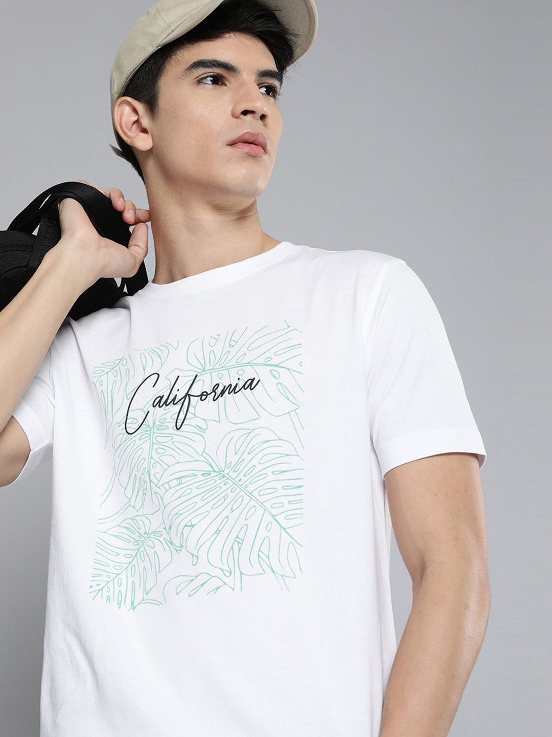 

HERE&NOW Men White & Black Printed Tropical Pure Cotton T-shirt