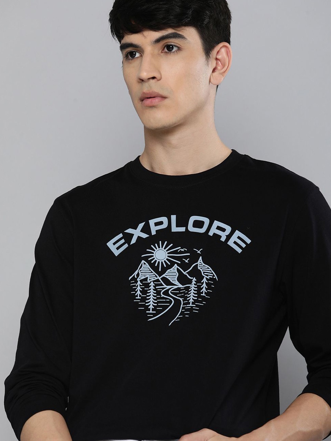 

HERE&NOW Men Black & Blue Printed Pure Cotton T-shirt