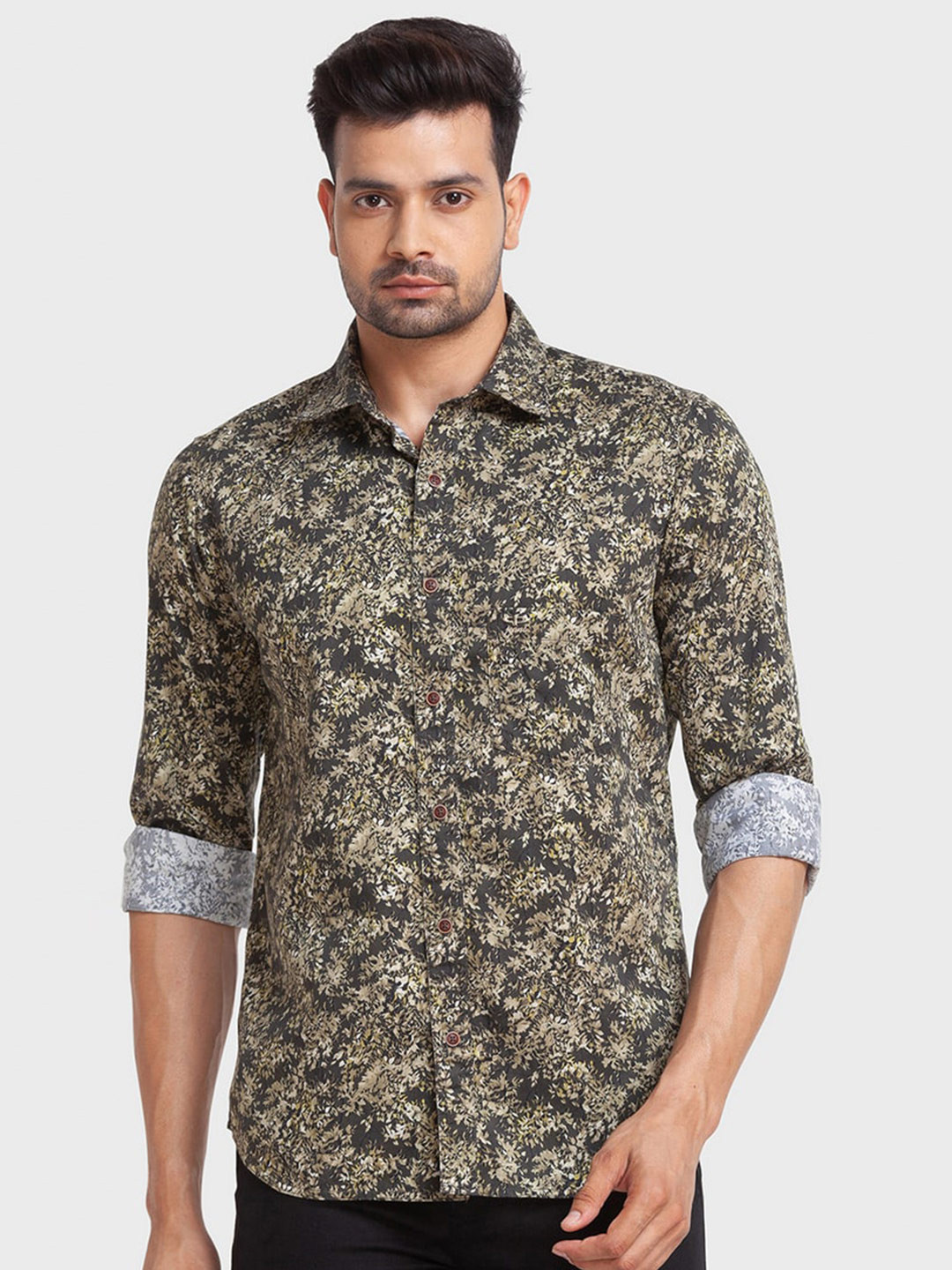 

ColorPlus Men Green Tailored Fit Floral Printed Casual Shirt