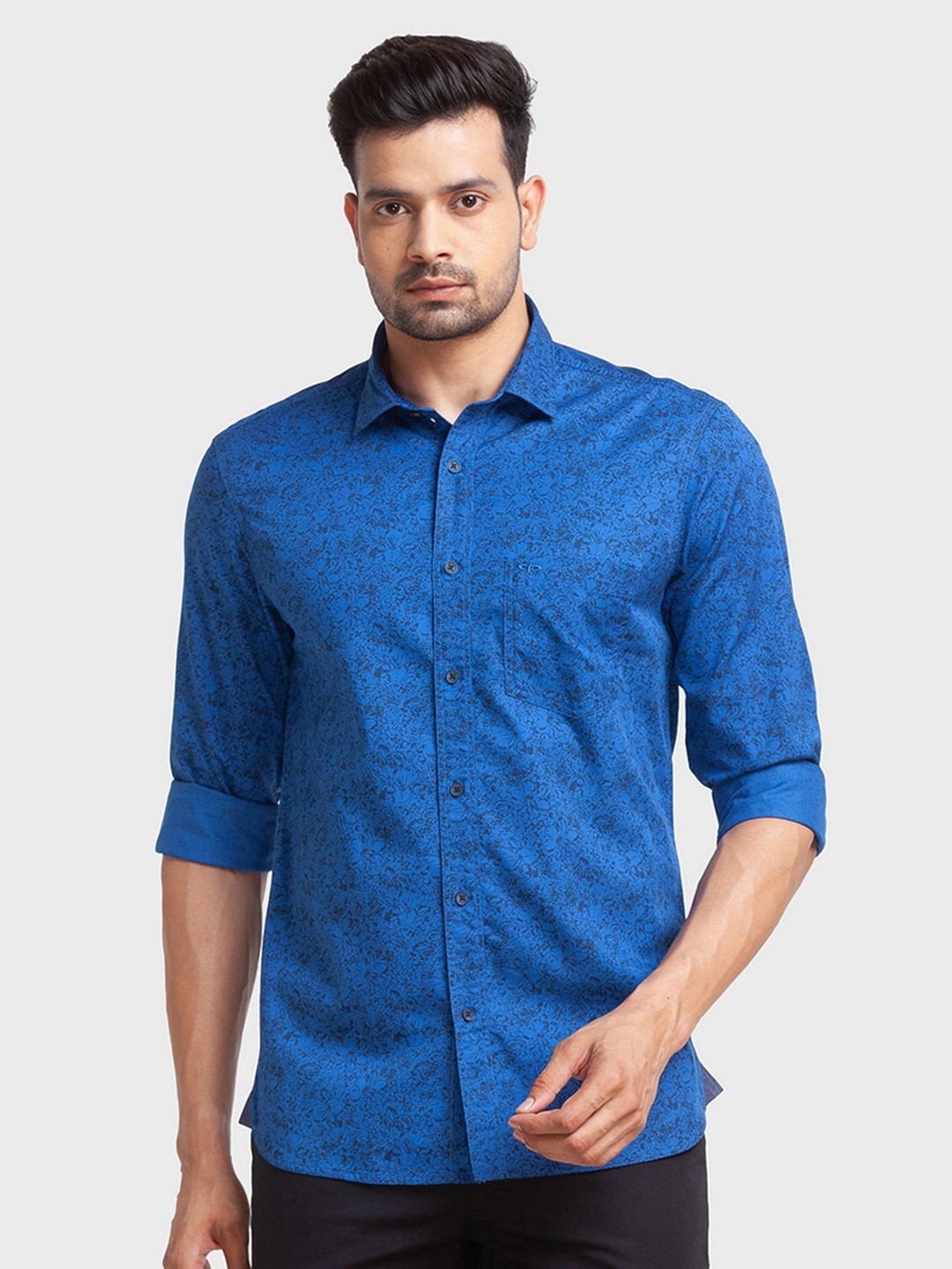 

ColorPlus Men Blue Tailored Fit Printed Casual Shirt