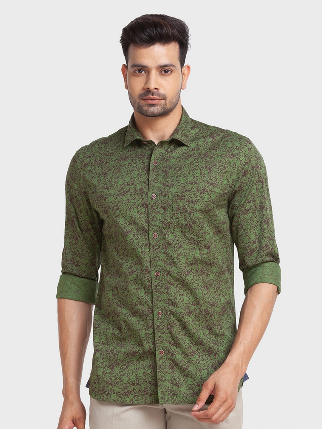 

ColorPlus Men Green Tailored Fit Floral Printed Casual Shirt