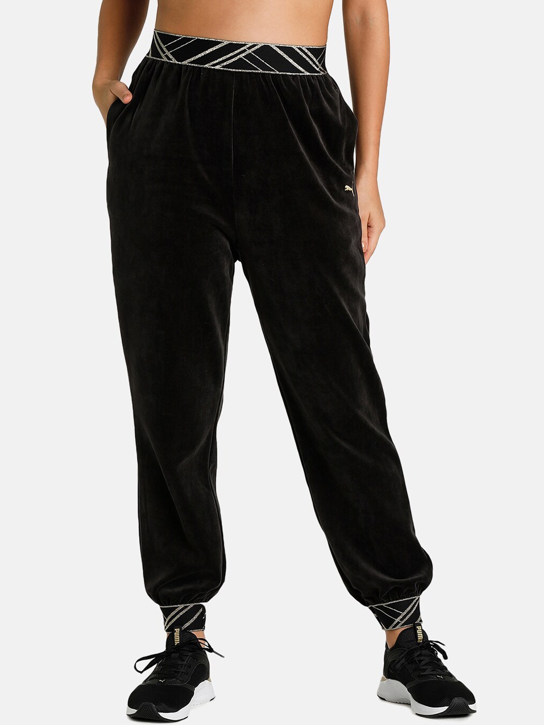 

Puma Women Black Deco Glam Velour Cotton Training Pants