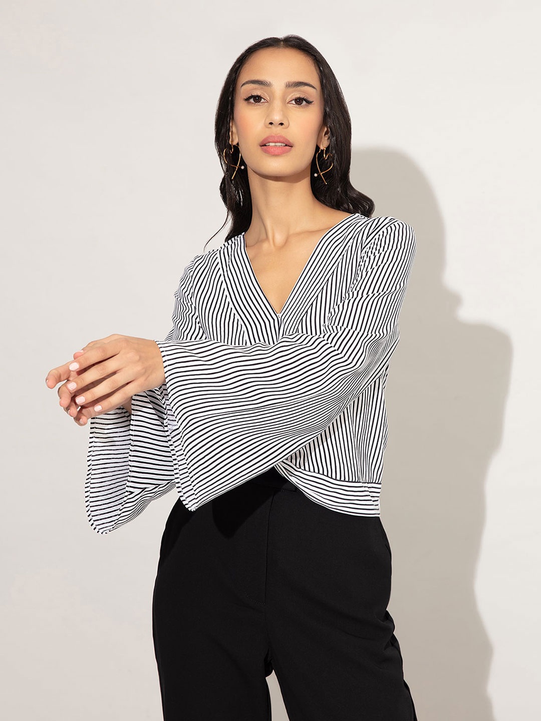 

20Dresses Black Striped Top