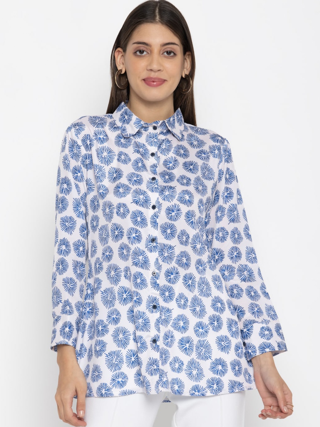 

OCTICS Women Blue Floral Printed Casual Shirt