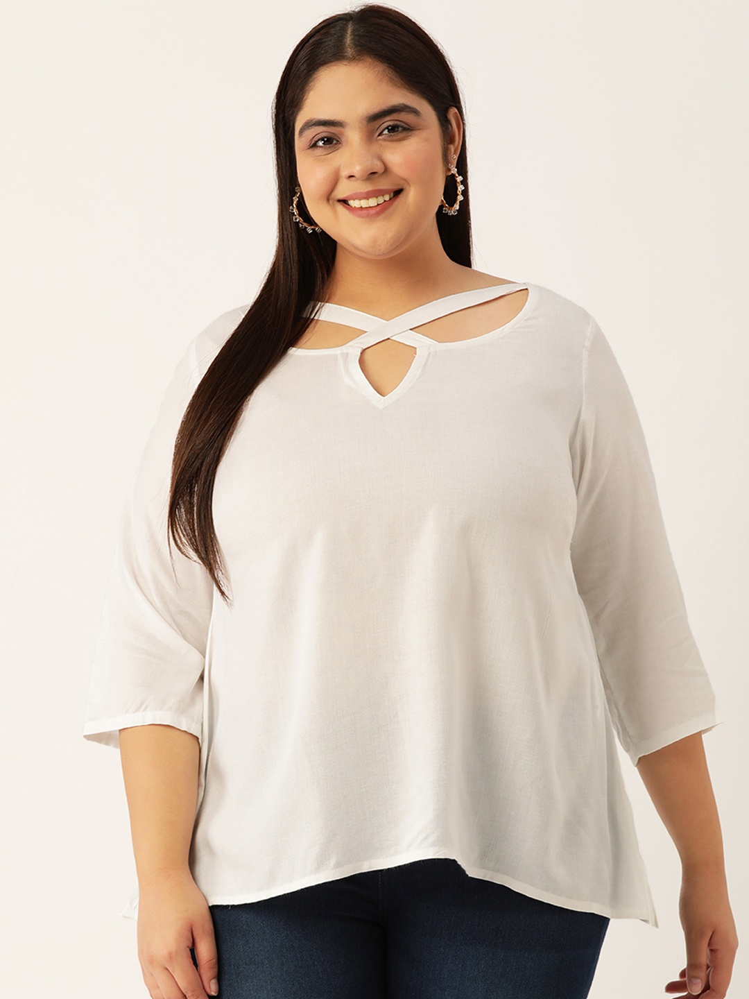 

theRebelinme White Solid Knitted Top