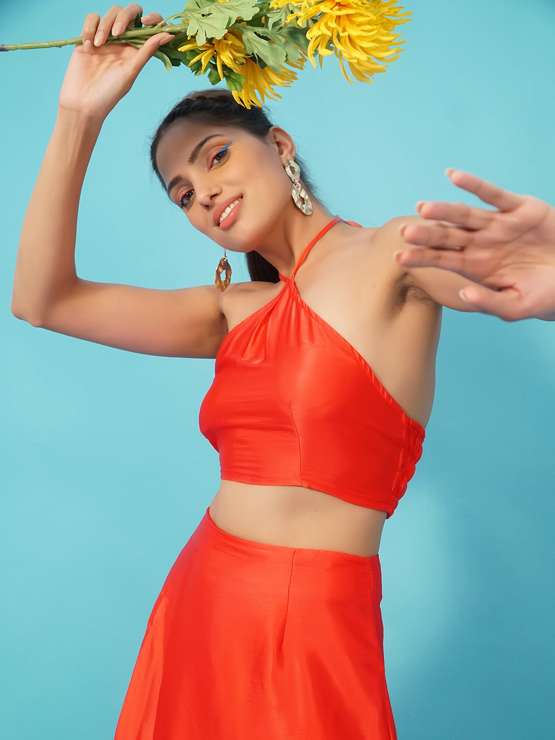 

Stylecast X Hersheinbox Women Red Solid Crop Top With A Slit Skirt