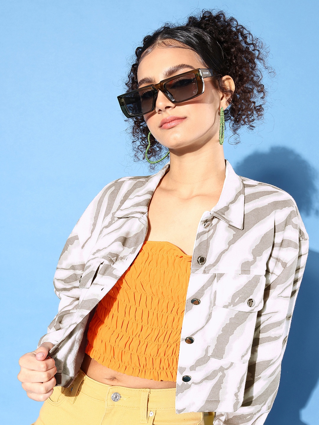 

Stylecast X Hersheinbox Women White & Beige Abstract Print Pure Cotton Tailored Jacket