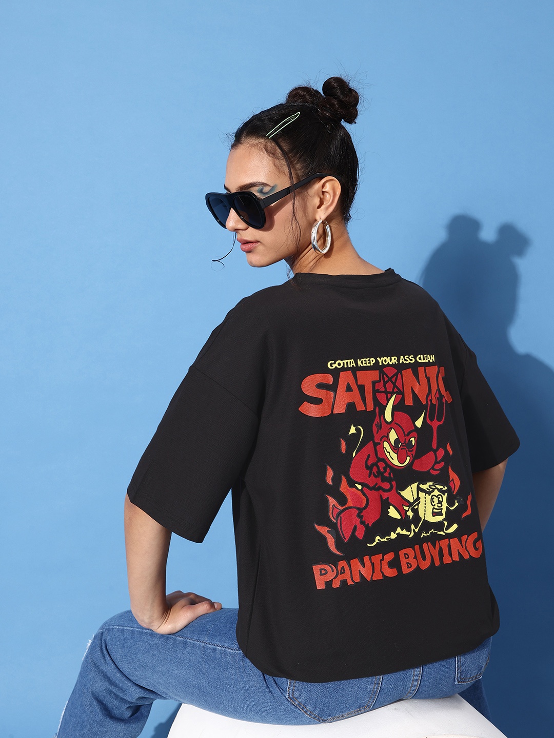 

Stylecast X Hersheinbox Women Classy Black Graphic Tee