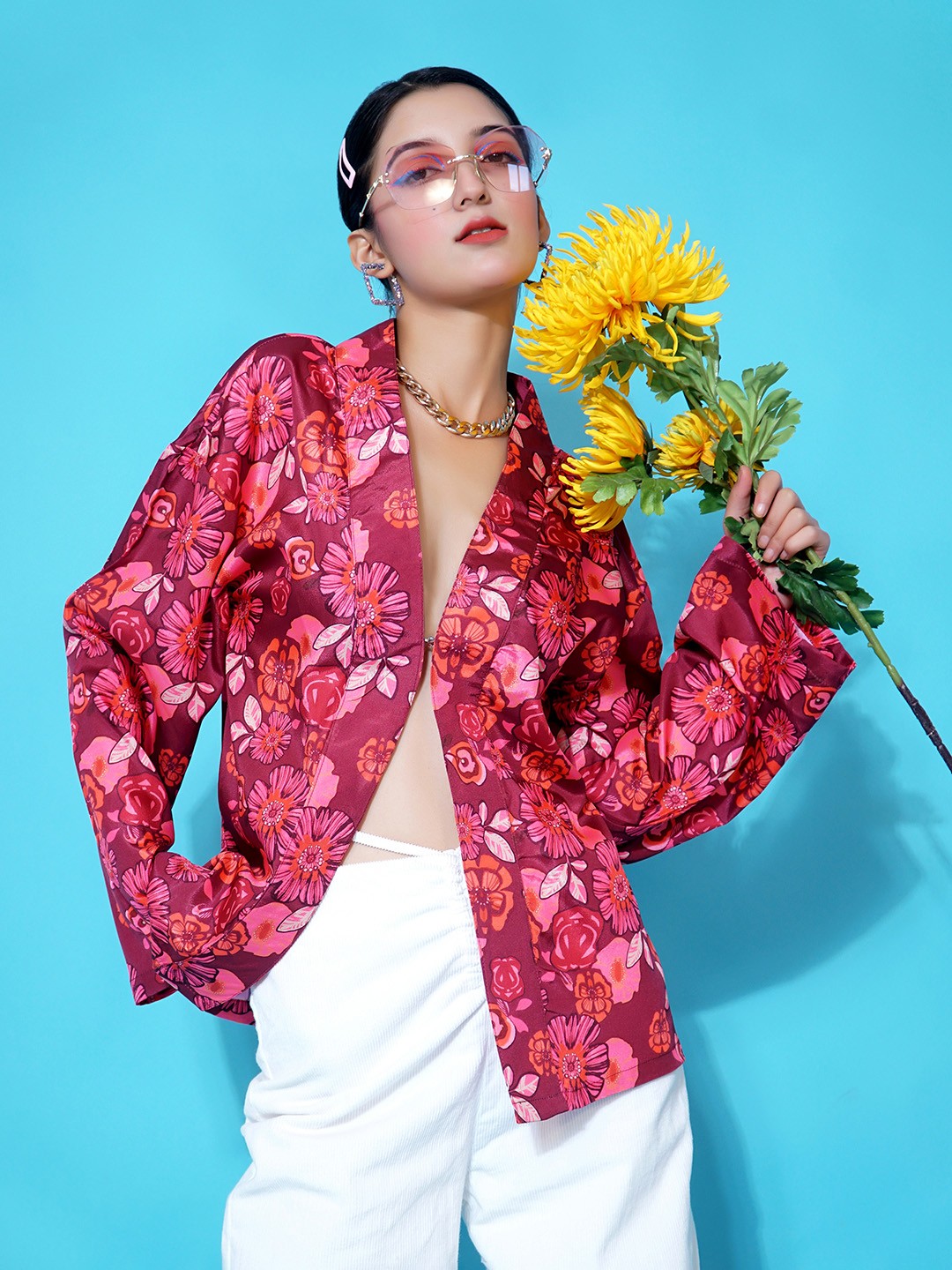 

Stylecast X Hersheinbox Women Maroon & Pink Floral Print Shirt Style Top