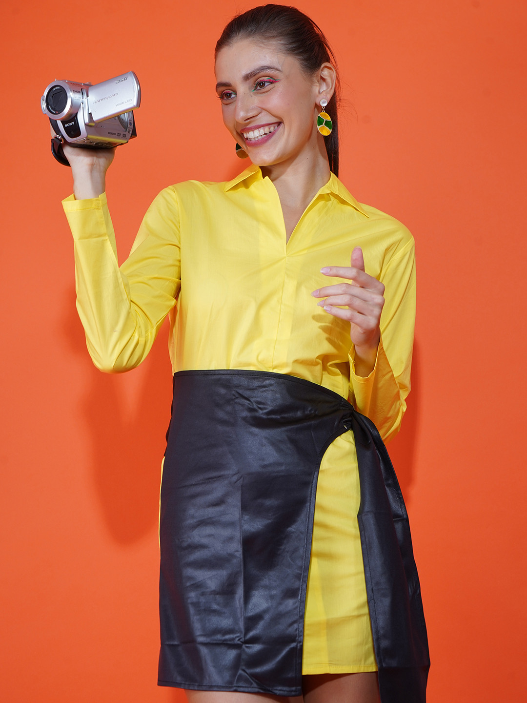 

Stylecast X Hersheinbox Women Yellow Pure Cotton Sheath Dress With Black Belted Detail