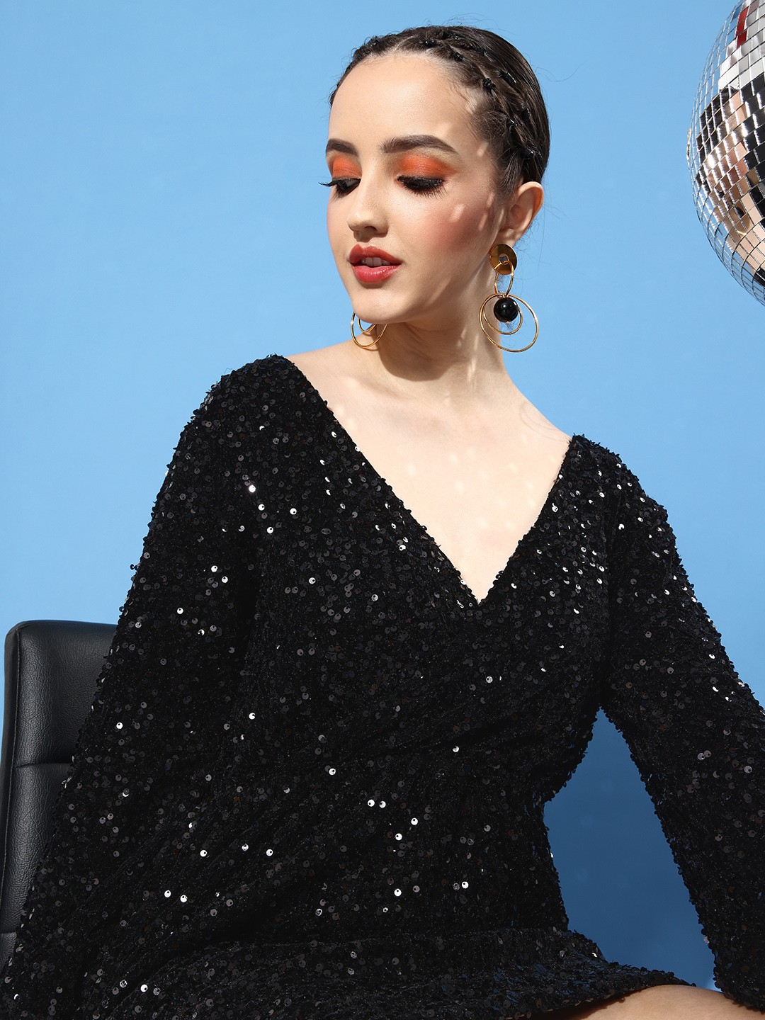 

Stylecast X Hersheinbox Women Black Self-Design Shimmer & Sequin Dress