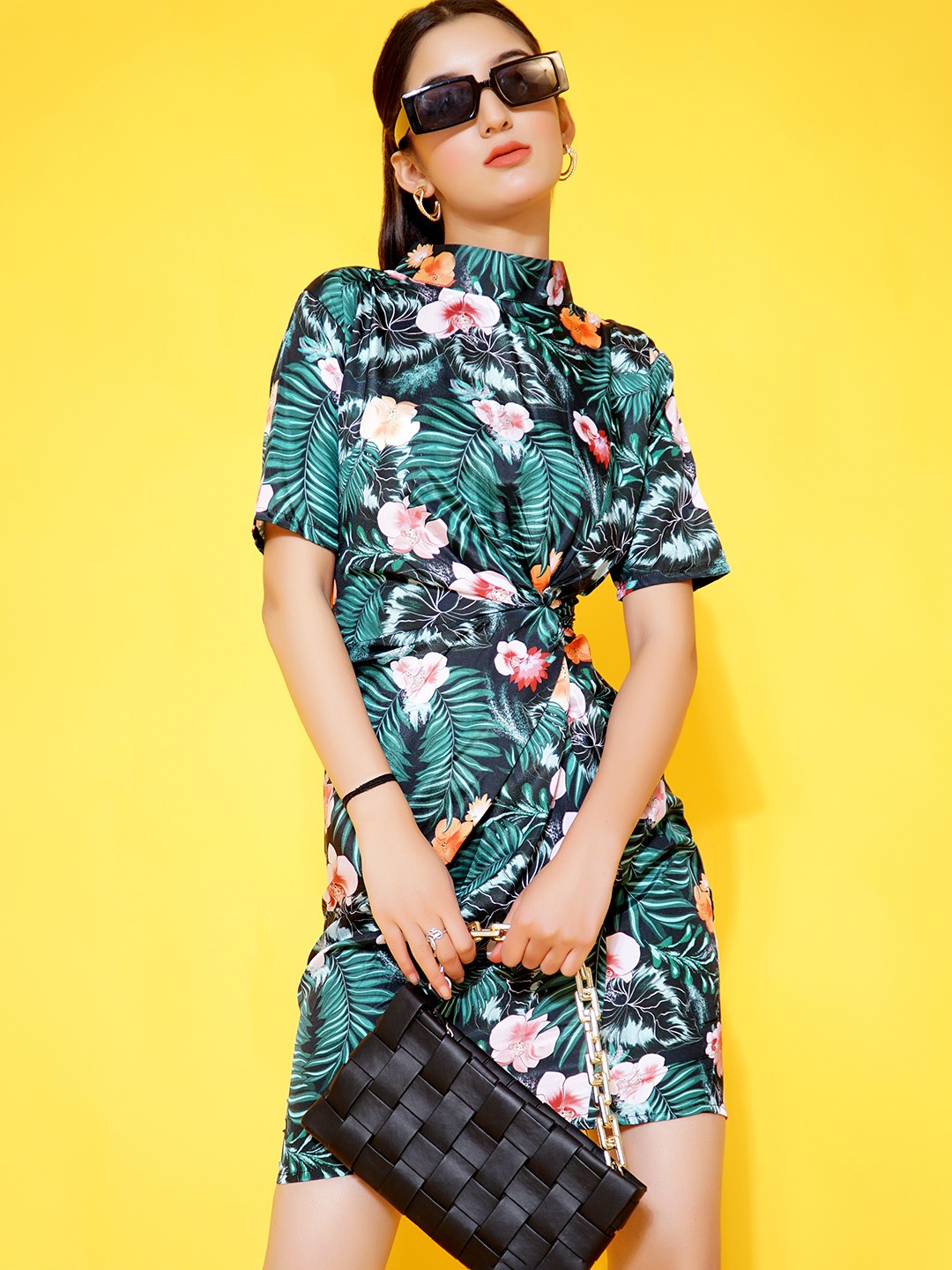 

Stylecast X Hersheinbox Women Green & Black Tropical Print Bodycon Mini Dress