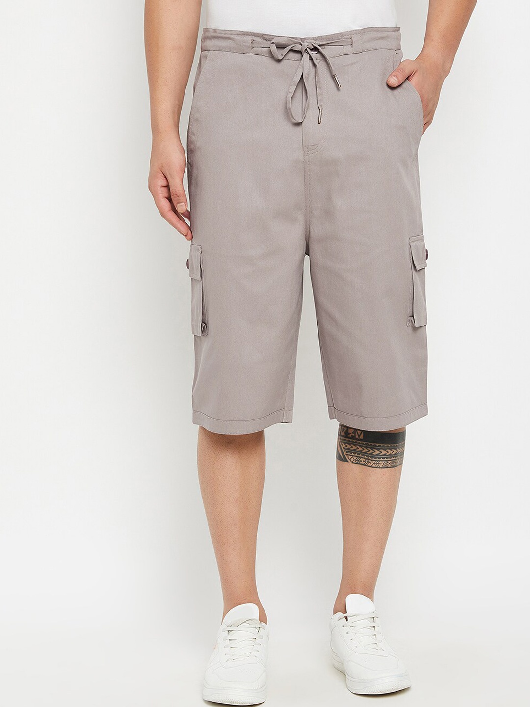 

Hypernation Men Grey Cotton Cargo Shorts