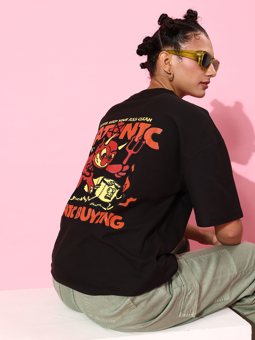 

Stylecast X Hersheinbox Women Black Typography Graphic Tee