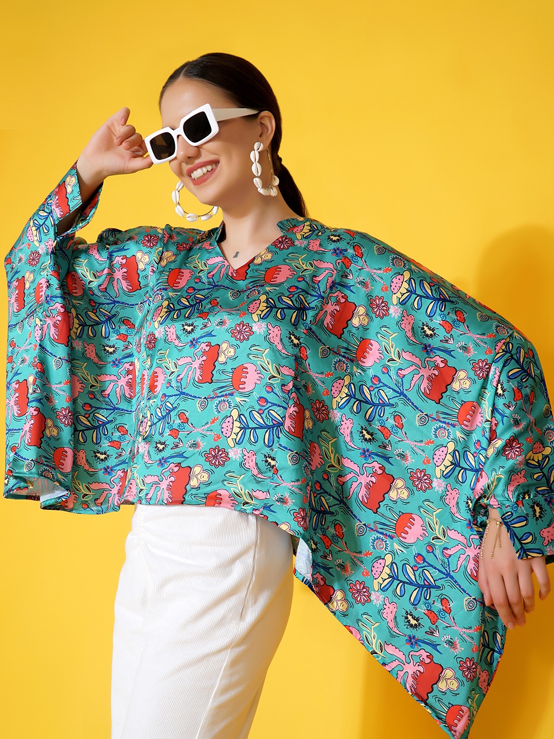 

Stylecast X Hersheinbox Green Printed Satin Finish Kaftan Top