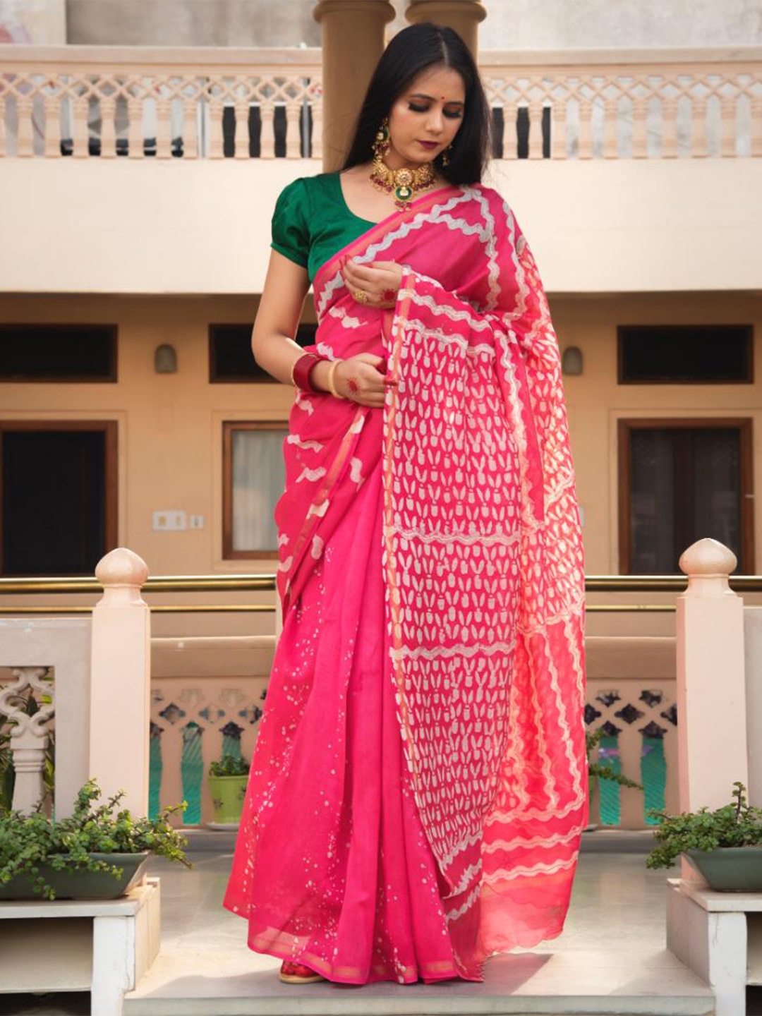 

Baisacrafts Pink & White Batik Art Silk Block Print Saree