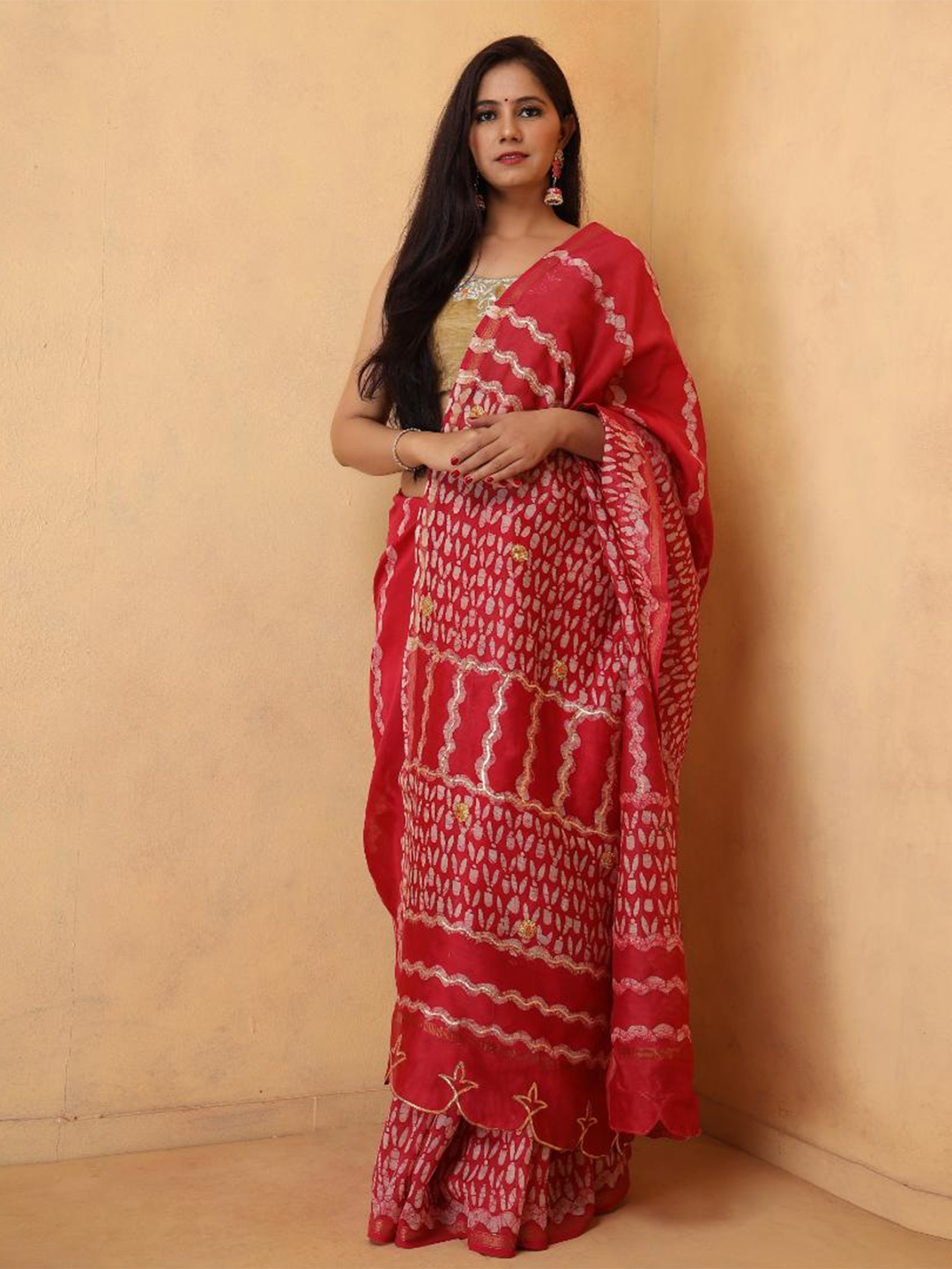 

Baisacrafts Red & White Batik Art Silk Block Print Saree