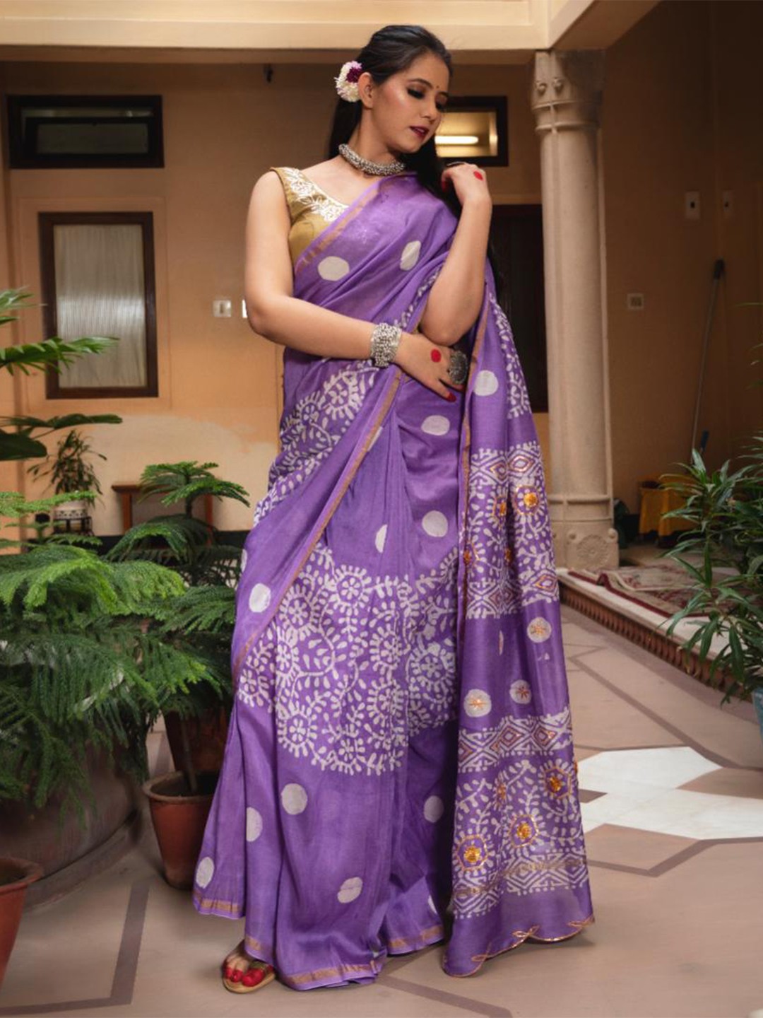 

Baisacrafts Women Purple & White Batik Gotta Patti Art Silk Block Print Saree