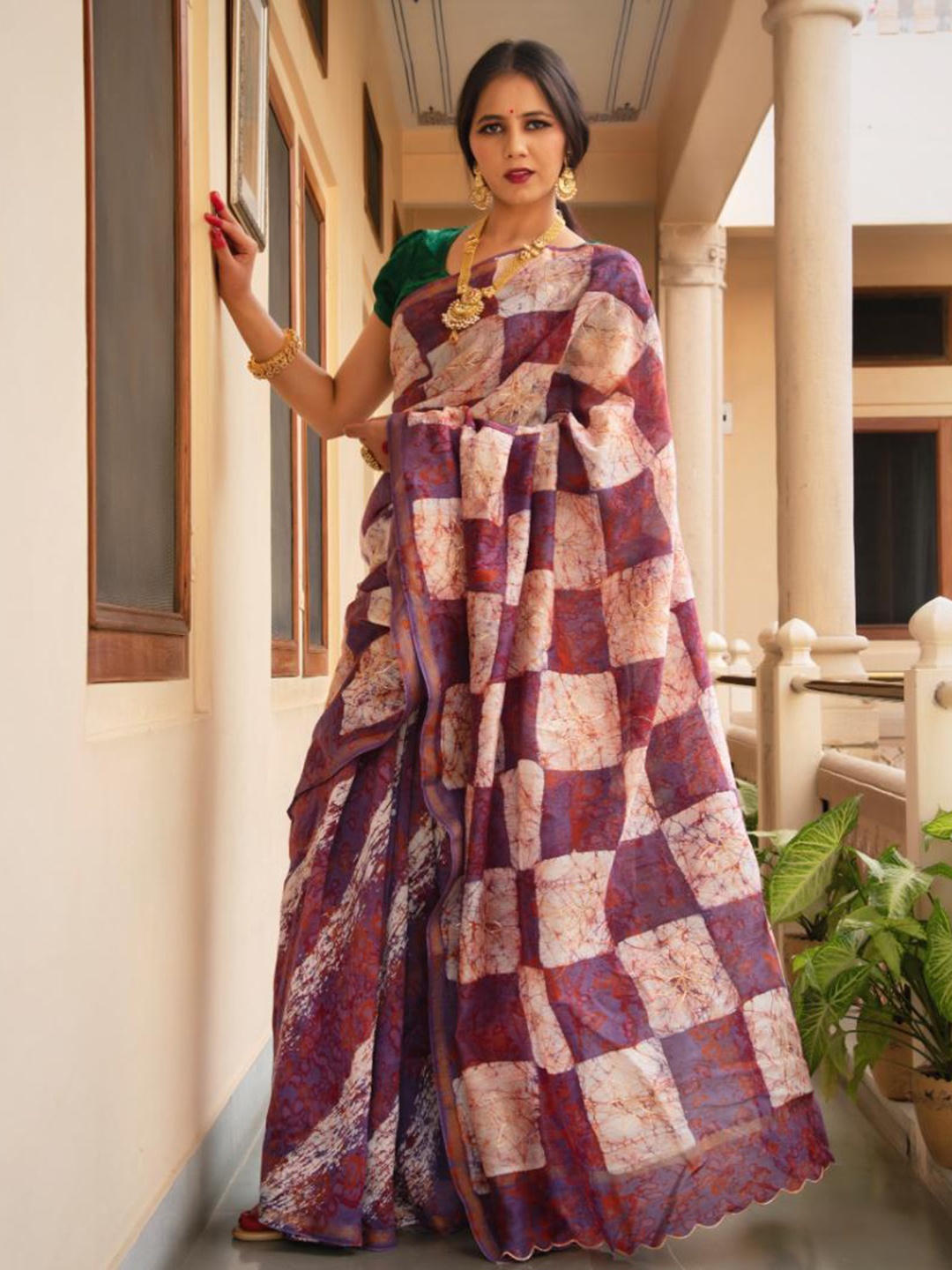 

Baisacrafts Maroon & Cream-Coloured Batik Art Silk Block Print Saree