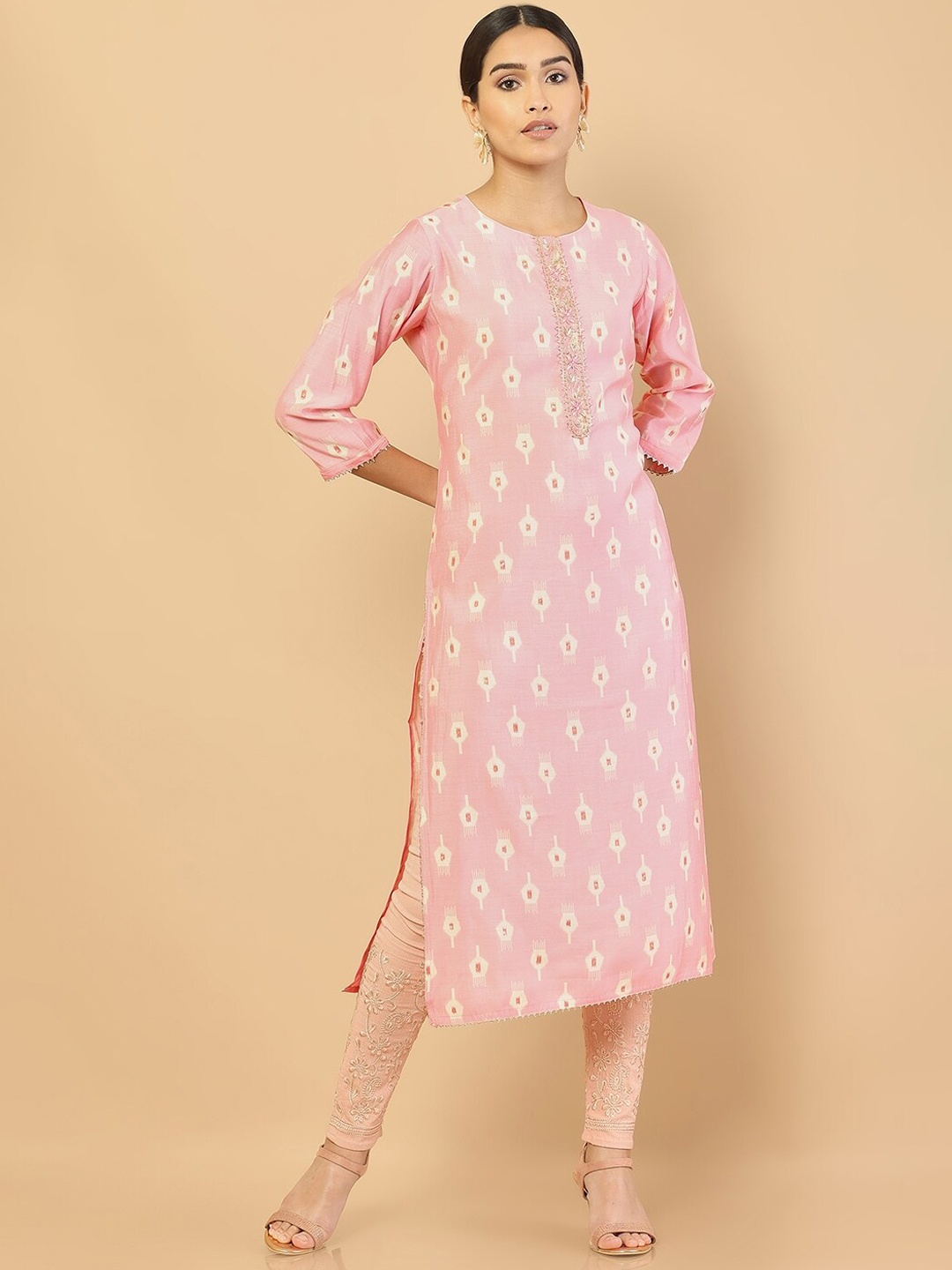 

Soch Women Pink Geometric Embellished Kurta