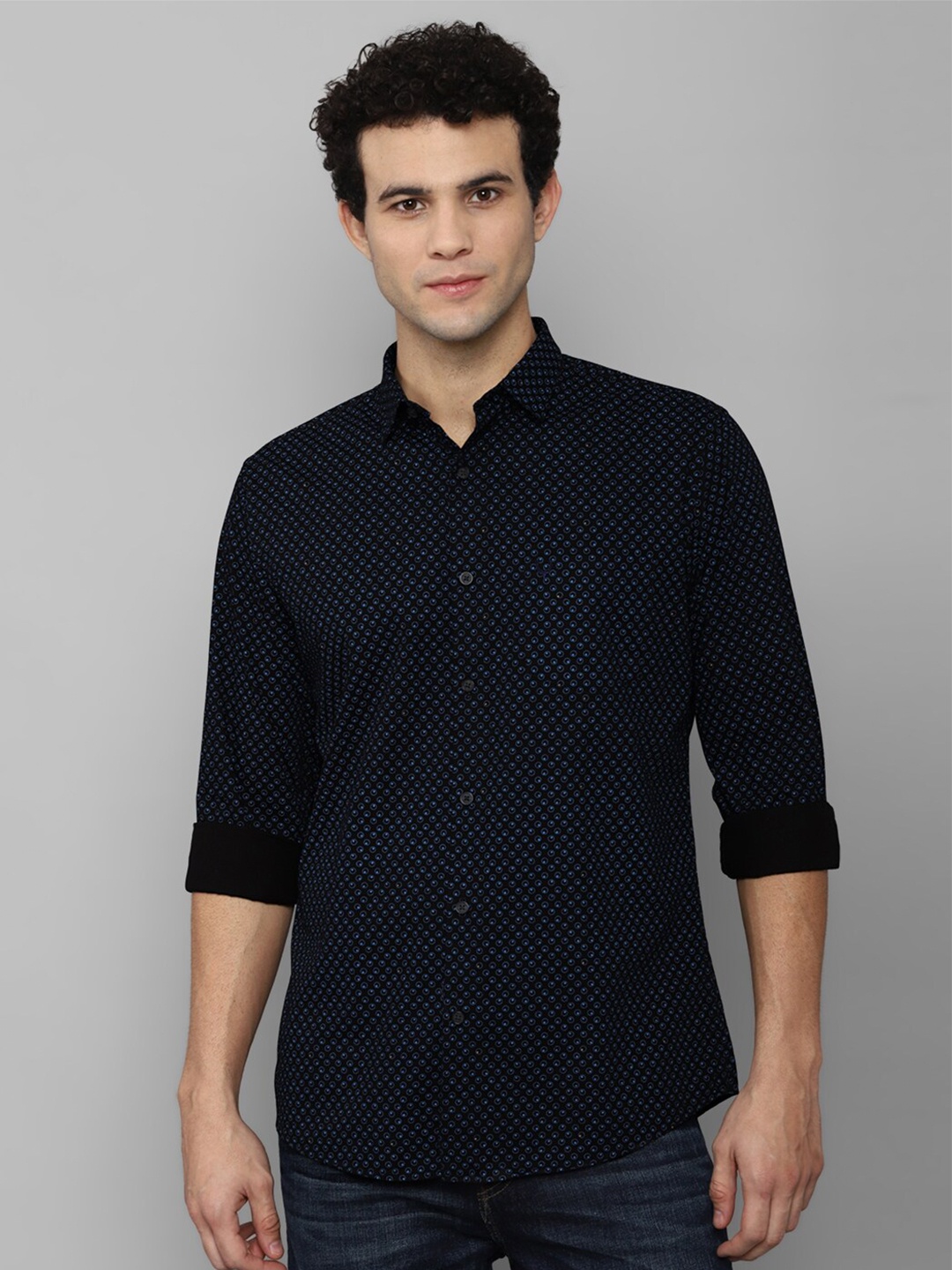 

Allen Solly Men Navy Blue Slim Fit Printed Pure cotton Casual Shirt