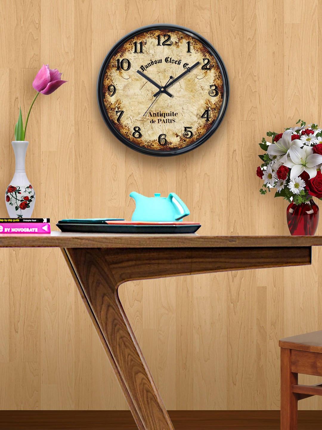 

RANDOM Beige & Black Round Analogue Wall Clock