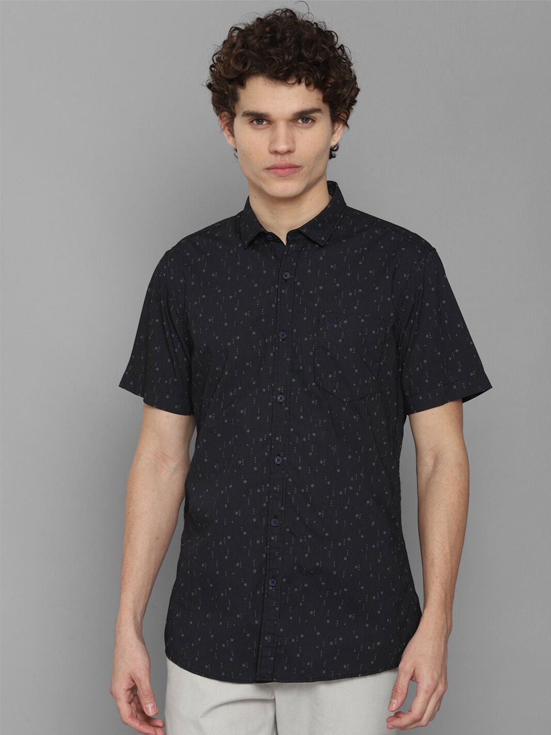 

Allen Solly Sport Men Navy Blue Printed Casual Shirt