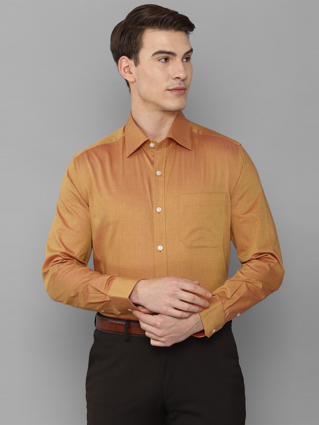 

Louis Philippe Men Orange Solid Pure Cotton Formal Shirt