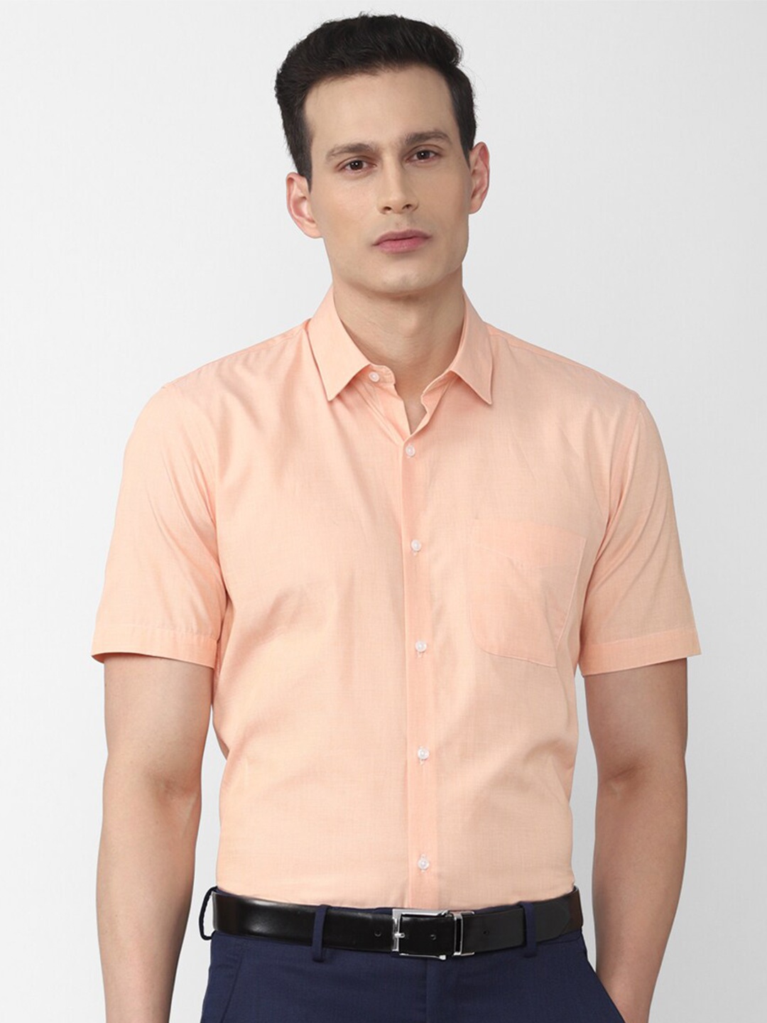 

Peter England Men Peach-Coloured Solid Short Sleeves Formal Shirt