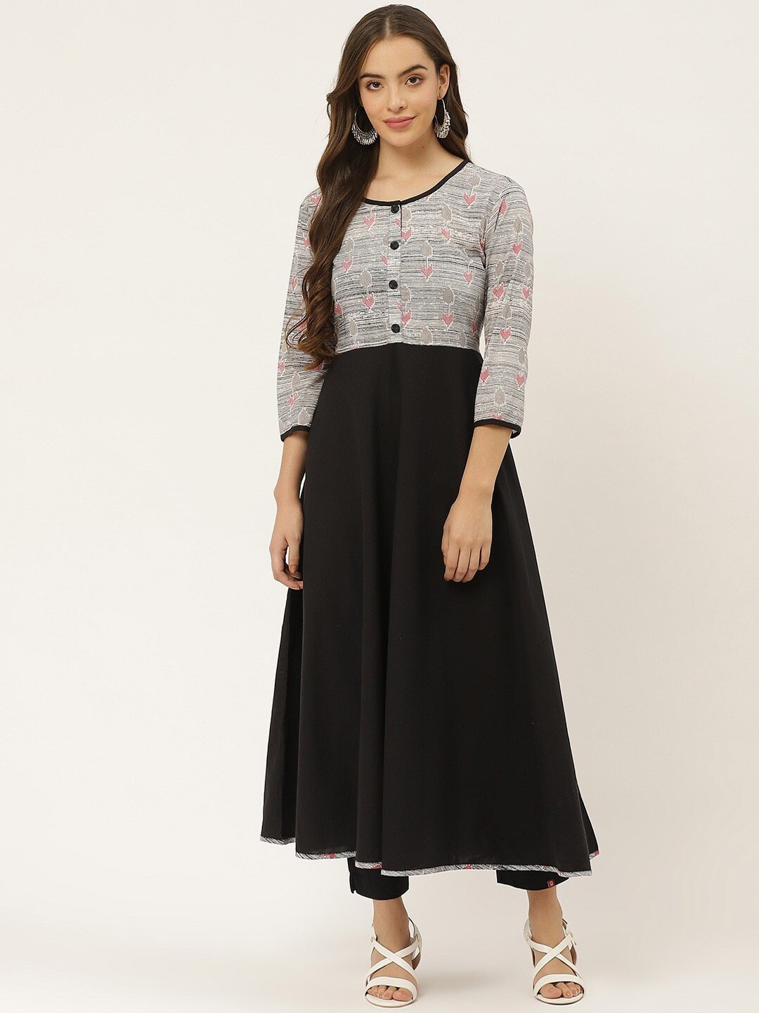 

FABRIC FITOOR Women Black Floral Anarkali Kurta