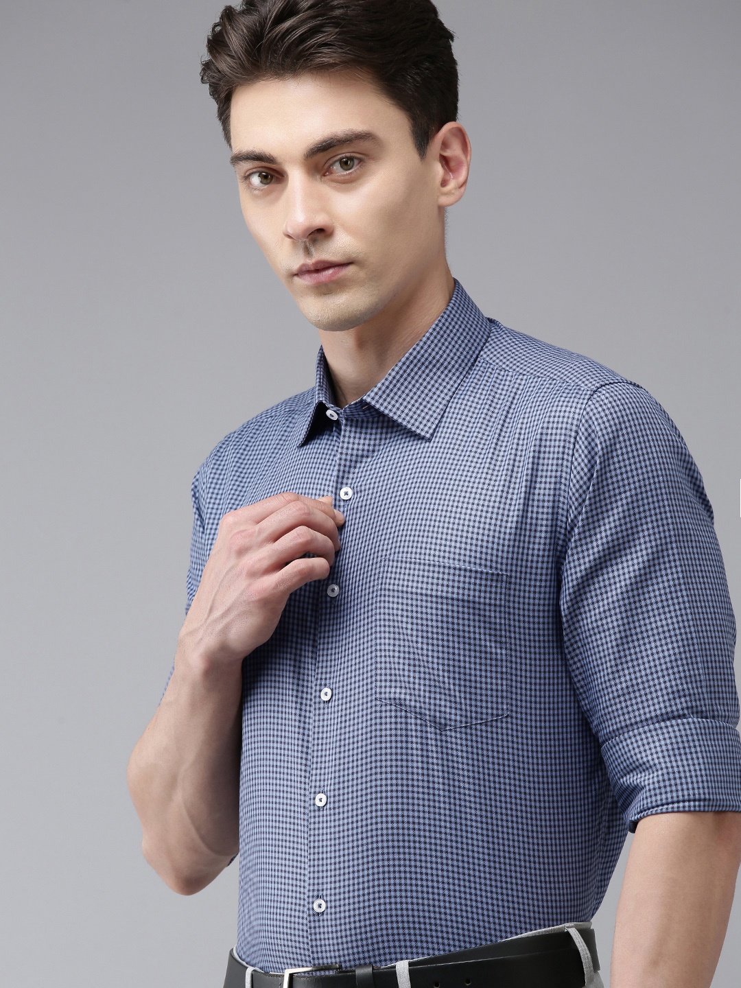 

Van Heusen Men Slim Fit Checked Pure Cotton Formal Shirt, Blue