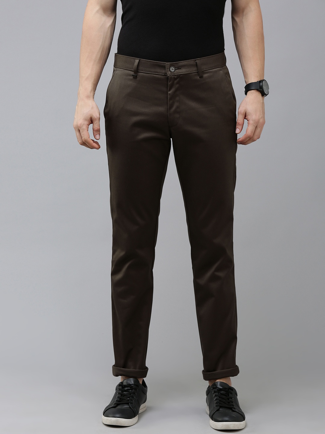 

Van Heusen Men Solid Slim Fit Mid-Rise Plain Woven Flat-Front Trousers, Brown