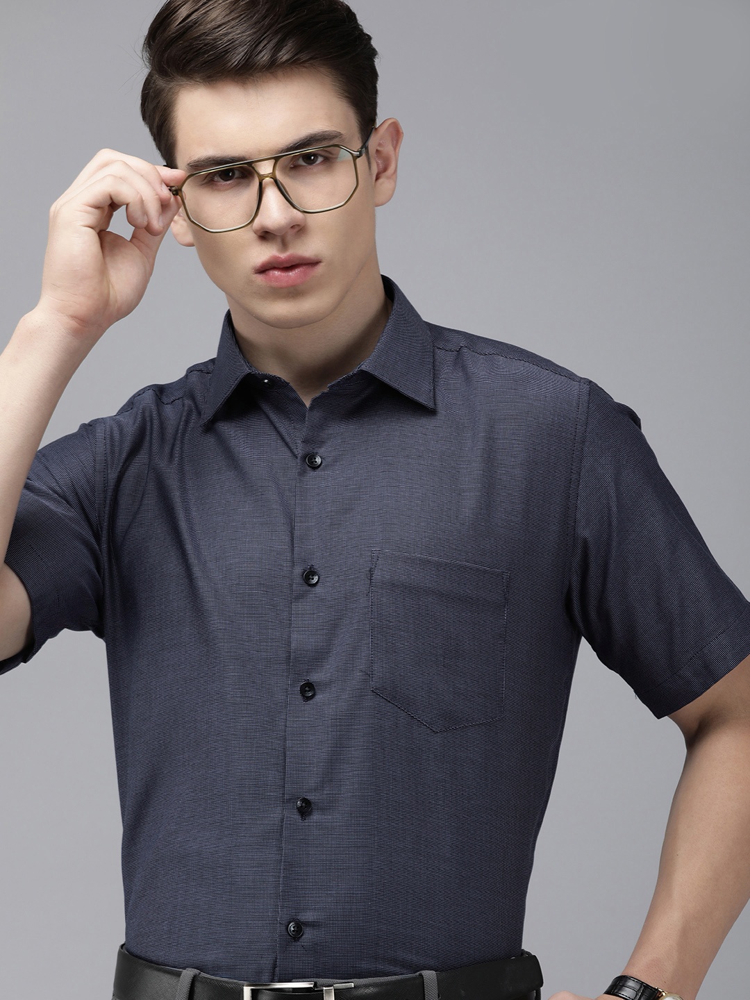 

Van Heusen Textured Custom Pure Cotton Formal Shirt, Navy blue
