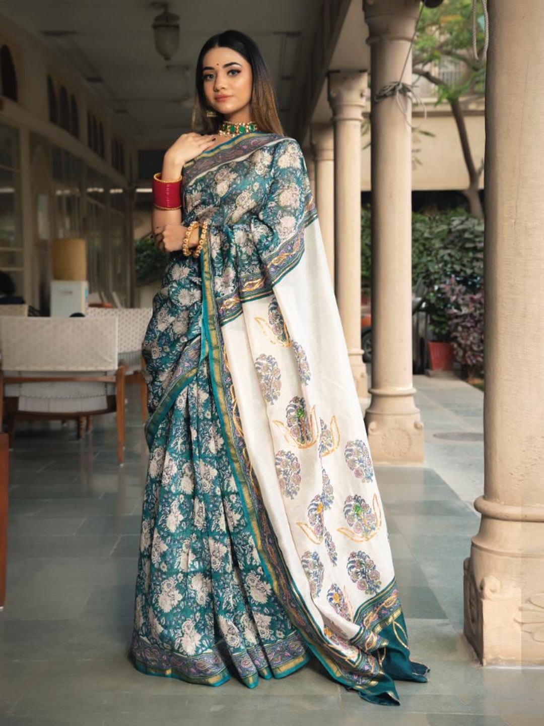 

Baisacrafts Blue & Purple Floral Zari Art Silk Saree
