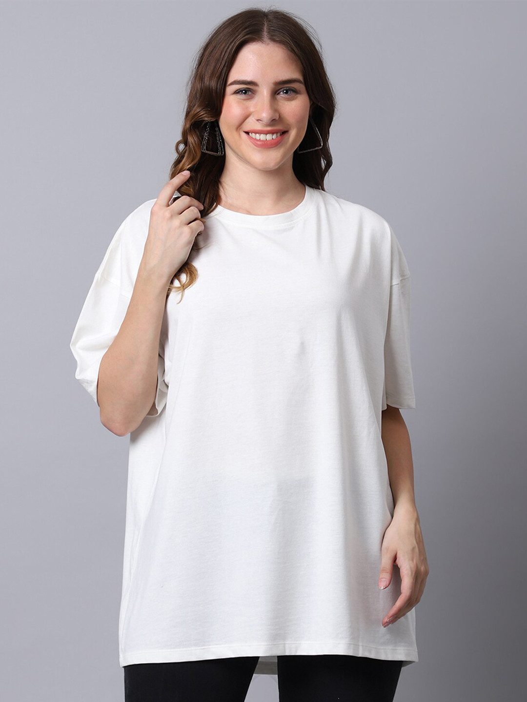 

DOOR74 Women Off White Oversized T-shirt