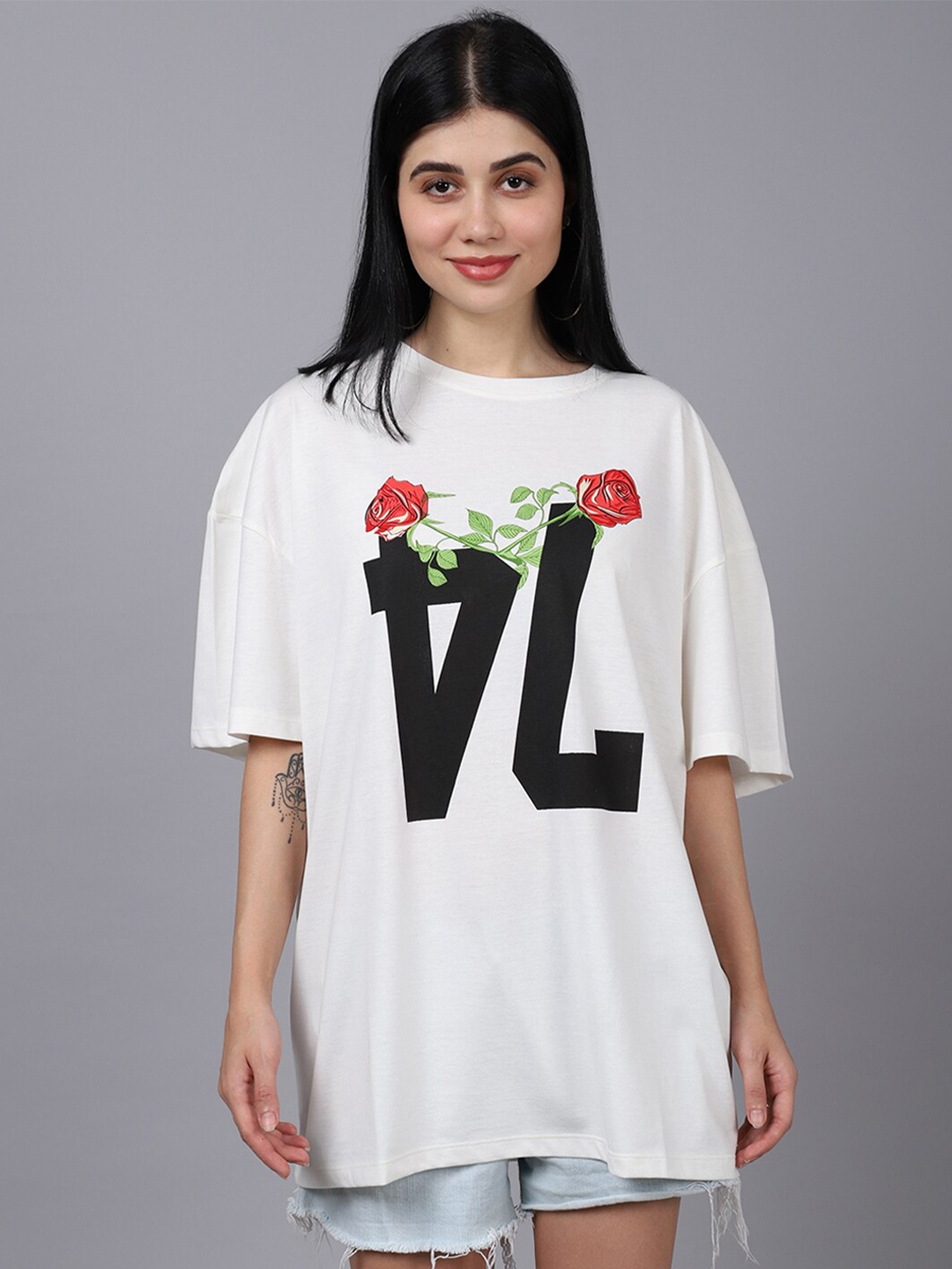 

DOOR74 Women Off White Typography Printed Drop-Shoulder Sleeves Oversized T-shirt
