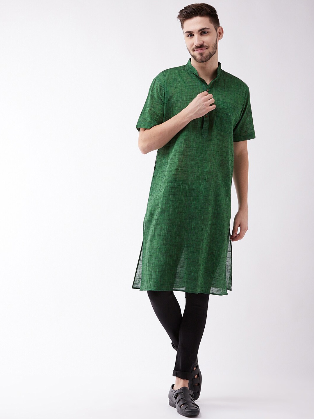 

VASTRAMAY Men Green Thread Work Handloom Kurta